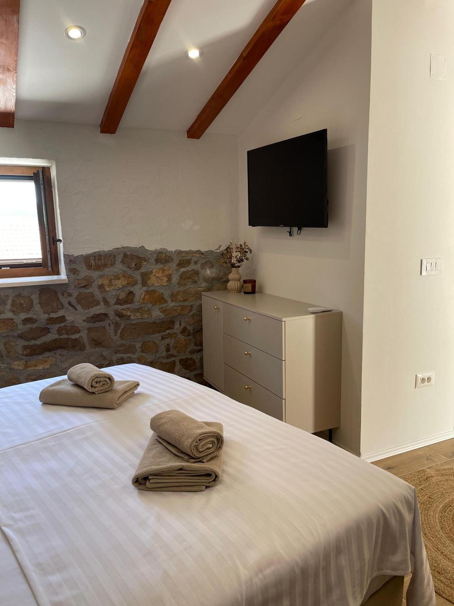 Monte Cristo Wines & Rooms Kuna Pelješka Kültér fotó