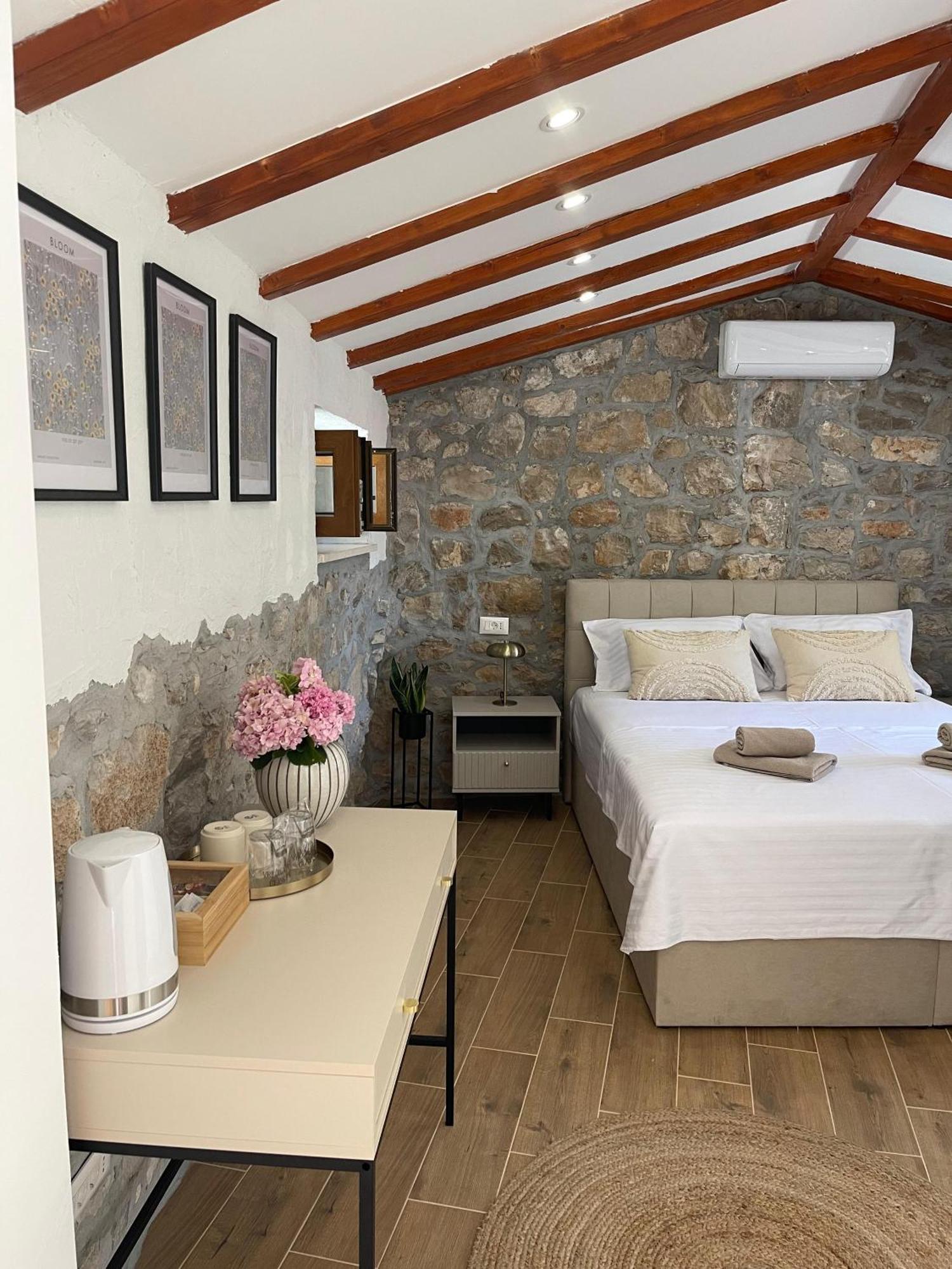 Monte Cristo Wines & Rooms Kuna Pelješka Kültér fotó