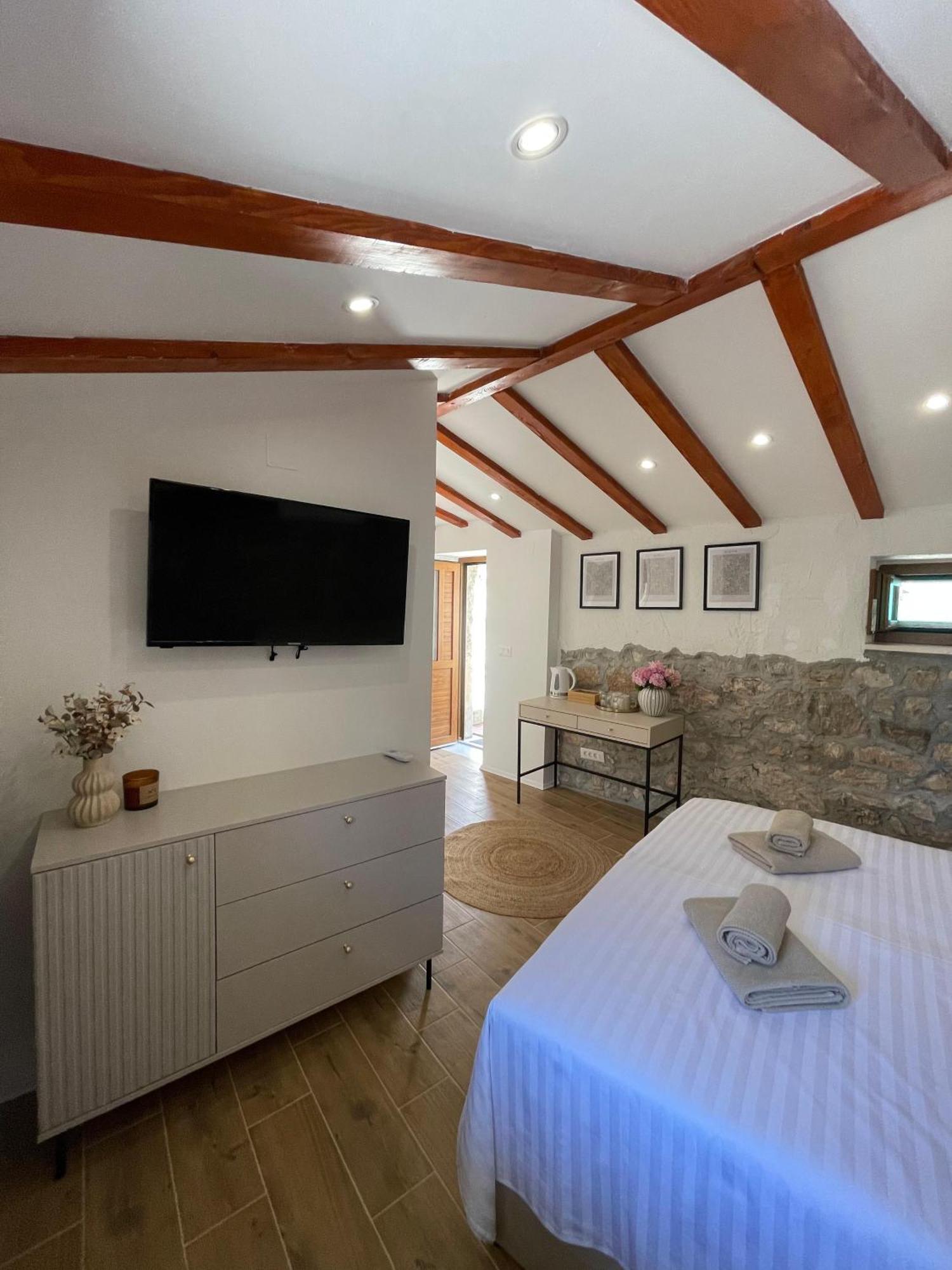 Monte Cristo Wines & Rooms Kuna Pelješka Kültér fotó